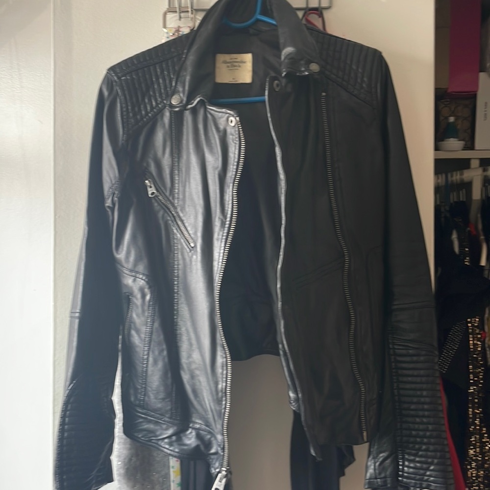 Black faux leather coat from Abercrombie & Fitch / size Medium